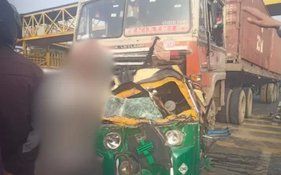 Agra Road Accident