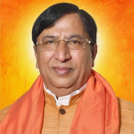 Dr. Naresh Bansal