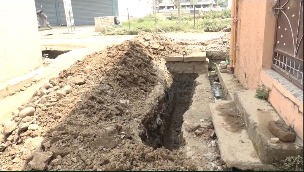 digging roads