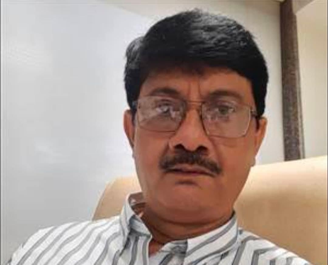 senior journalist
